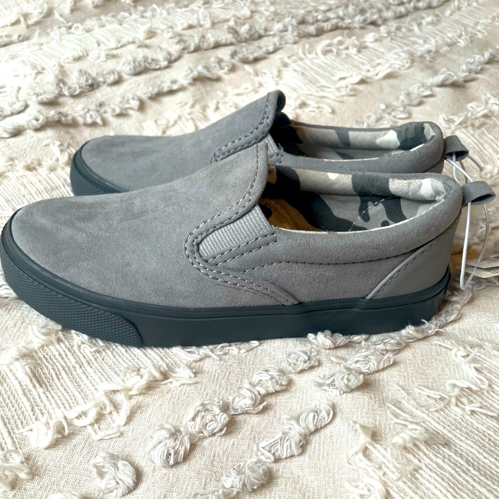 Boys Old Navy Shoes size 13